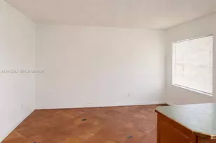 1045 NW 126th Pl, Miami, FL 33182 - Photo 5