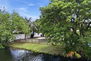 7811 SW 9th St, North Lauderdale, FL 33068 - Photo 33