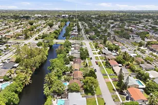 7811 SW 9th St, North Lauderdale, FL 33068 - Photo 29