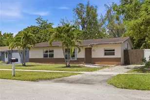 7811 SW 9th St, North Lauderdale, FL 33068 - Photo 3