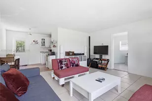 7811 SW 9th St, North Lauderdale, FL 33068 - Photo 5