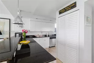 6917 Collins Ave, Miami Beach, FL 33141 - Photo 19