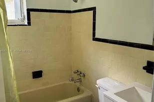2620 SW 53rd Ave, West Park, FL 33023 - Photo 9