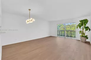 218 NE 12th Ave, Hallandale Beach, FL 33009 - Photo 9