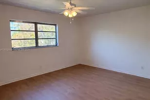 218 NE 12th Ave, Hallandale Beach, FL 33009 - Photo 13