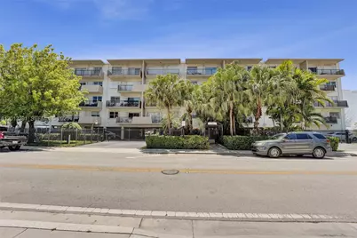 250 181st Dr #214, Sunny Isles Beach, FL 33160 - Photo 3
