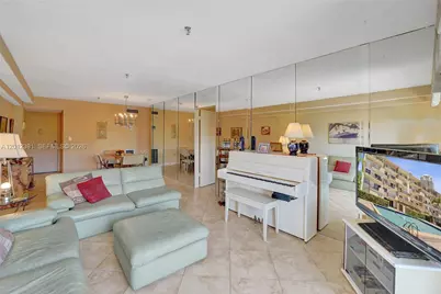 250 181st Dr #214, Sunny Isles Beach, FL 33160 - Photo 11