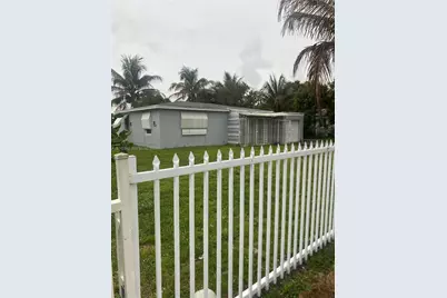 1070 NW 147th St, Miami, FL 33168 - Photo 1