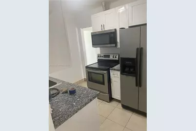 1070 NW 147th St, Miami, FL 33168 - Photo 3