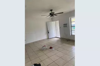 1070 NW 147th St, Miami, FL 33168 - Photo 5