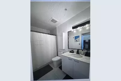133 NE 2nd Ave #2003, Miami, FL 33132 - Photo 9