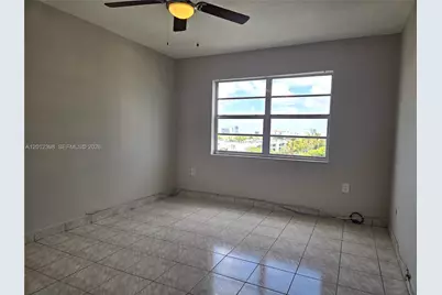 4670 W 13th Ln #507, Hialeah, FL 33012 - Photo 15