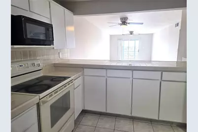4670 W 13th Ln #507, Hialeah, FL 33012 - Photo 5
