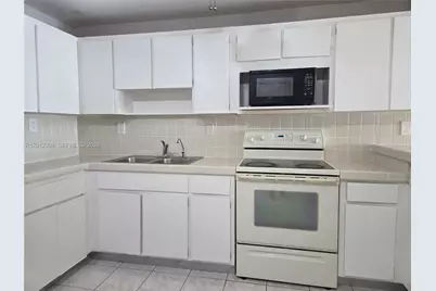 4670 W 13th Ln #507, Hialeah, FL 33012 - Photo 3