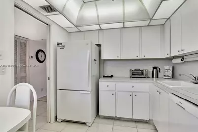 3091 N Course Dr #502, Pompano Beach, FL 33069 - Photo 5