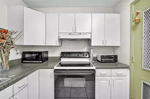 16901 NE 13th Ave, Miami, FL 33162 - Photo 11