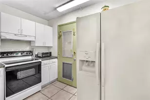 16901 NE 13th Ave, Miami, FL 33162 - Photo 9