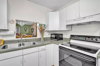 16901 NE 13th Ave #303, Miami, FL 33162 - Photo 9