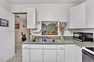 16901 NE 13th Ave, Miami, FL 33162 - Photo 11