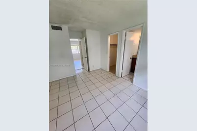 241 SE 9th Ave #103, Pompano Beach, FL 33060 - Photo 9