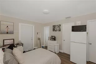 395 W 39th Pl, Hialeah, FL 33012 - Photo 29