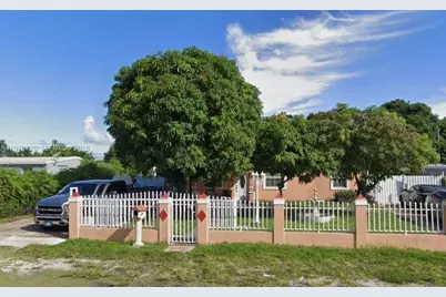 1725 NW 121st St, Miami, FL 33167 - Photo 1