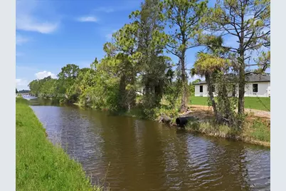1032 Candlelight Dr, Other City - In The State Of Florida, FL 33974 - Photo 47