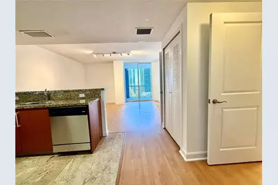 170 SE 14th St #2906, Miami, FL 33131 - Photo 3