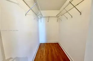 170 SE 14th St, Miami, FL 33131 - Photo 17