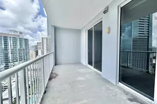 170 SE 14th St, Miami, FL 33131 - Photo 21