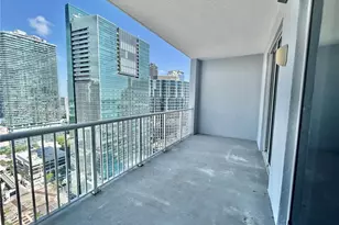 170 SE 14th St, Miami, FL 33131 - Photo 29
