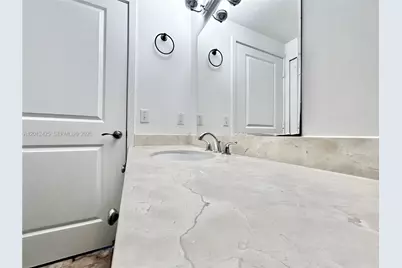 170 SE 14th St #2906, Miami, FL 33131 - Photo 13