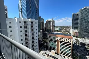 170 SE 14th St, Miami, FL 33131 - Photo 27