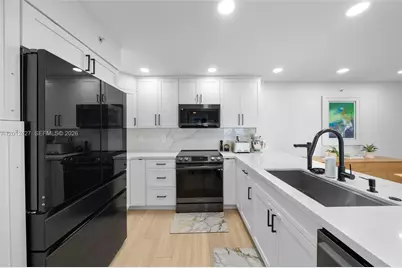 1621 Collins Ave #PH1002, Miami Beach, FL 33139 - Photo 5