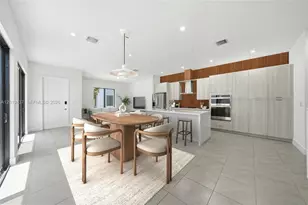 4356 NW 80th Ave, Doral, FL 33166 - Photo 9