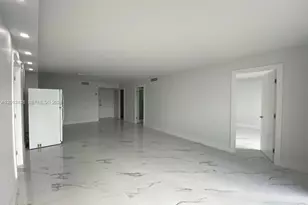 6039 Collins Ave, Miami Beach, FL 33140 - Photo 7