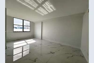 6039 Collins Ave #1033, Miami Beach, FL 33140 - Photo 11