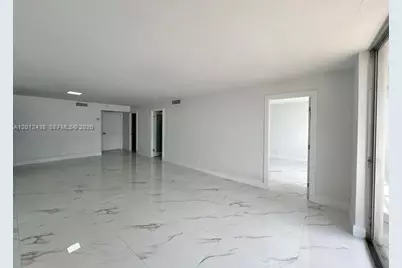 6039 Collins Ave #1033, Miami Beach, FL 33140 - Photo 5