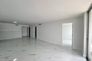 6039 Collins Ave, Miami Beach, FL 33140 - Photo 5