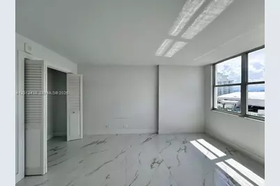 6039 Collins Ave #1033, Miami Beach, FL 33140 - Photo 19