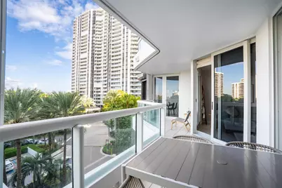 21055 Yacht Club Dr #605, Aventura, FL 33180 - Photo 15