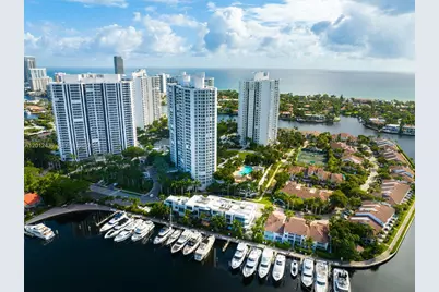 21055 Yacht Club Dr #605, Aventura, FL 33180 - Photo 29