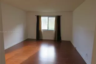 205 Lakeview Dr, Weston, FL 33326 - Photo 19