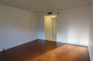 205 Lakeview Dr, Weston, FL 33326 - Photo 21