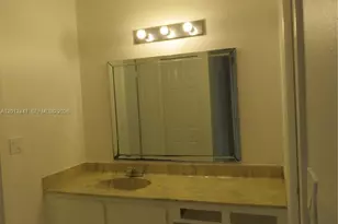 205 Lakeview Dr, Weston, FL 33326 - Photo 25