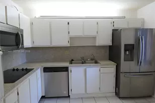 205 Lakeview Dr, Weston, FL 33326 - Photo 9