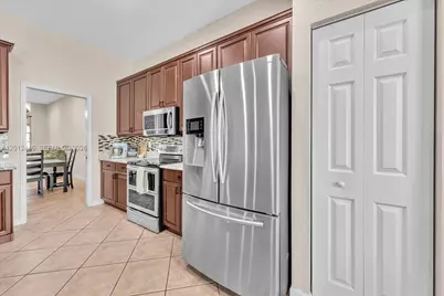 1634 Sandpiper Cir, Weston, FL 33327 - Photo 23
