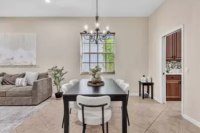 1634 Sandpiper Cir, Weston, FL 33327 - Photo 13