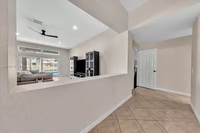 1634 Sandpiper Cir, Weston, FL 33327 - Photo 39