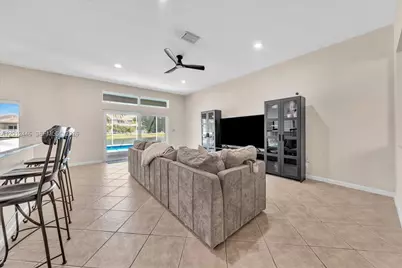 1634 Sandpiper Cir, Weston, FL 33327 - Photo 15